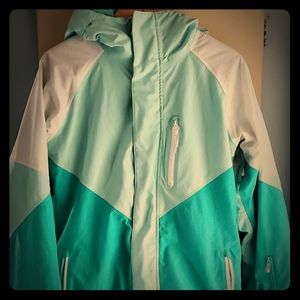 SUPER NICE Women's DC  snowboarding jacket! Size L